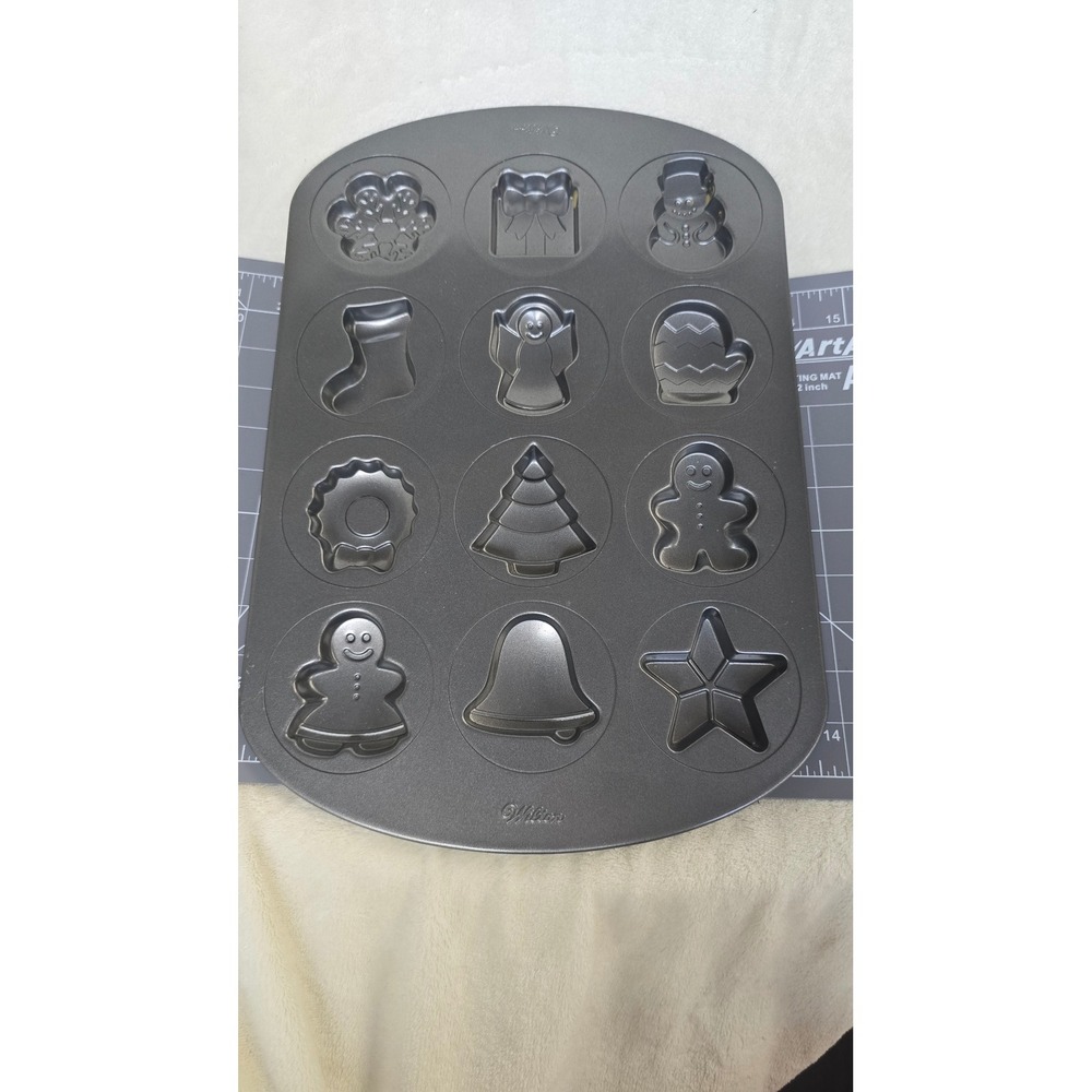 Wilton Holiday Shapes Non-Stick Cookie Pan 12 Cavity Christmas Baking Mold Gray